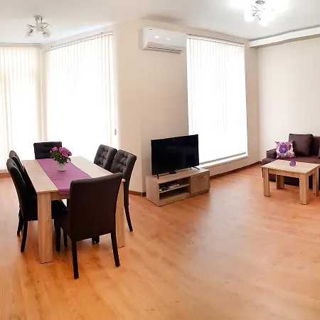 Trilogy B3 Apartment Burgas