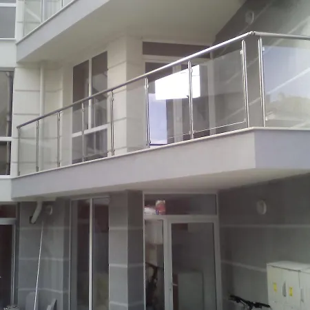 Apartment Trilogy B3 *