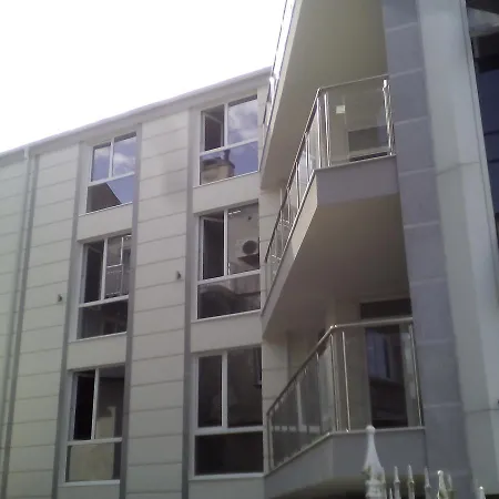 Trilogy B3 Apartment *